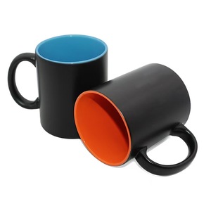 <span class=keywords><strong>Taza</strong></span> <span class=keywords><strong>de</strong></span> Cerámica Negra Sublimable <span class=keywords><strong>de</strong></span> 11 oz <span class=keywords><strong>con</strong></span> <span class=keywords><strong>Interior</strong></span> <span class=keywords><strong>de</strong></span> <span class=keywords><strong>Color</strong></span>, <span class=keywords><strong>Taza</strong></span> <span class=keywords><strong>de</strong></span> Café Personalizable para DIY - Product Image 4