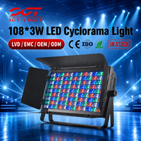 Projecteur LED Cyclorama 108 LED 4-en-1 250W AC90-240V 8CH DMX512 Maître-Esclave Activé par le Son en Alliage IP20 Sans Scintillement pour Studio