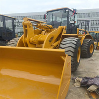 Chargeur Premium Caterpillar avec un design supérieur pour les travaux difficiles, équipé d'une pompe hydraulique de marque Moog