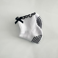 Chaussettes antidérapantes pour femmes, mignonnes, avec nœud en dentelle, bordure en bois, respirantes, écologiques, séchage rapide, broderie, lavables