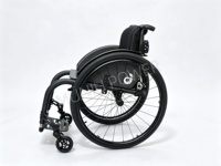 Fauteuil roulant manuel en fibre de carbone ultra-léger de 11 kg pour les personnes handicapées, avec un design confortable