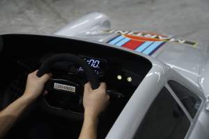 Kart électrique monoplace MCG pour enfant, adolescent et adulte - Moteur 2500W, freins à disque hydrauliques, design rétro, vitesse maximale de 80 km/h - Product Image 6