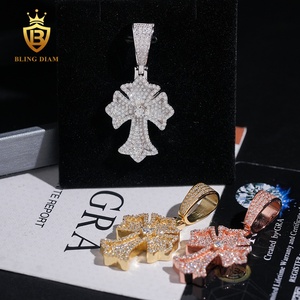 Nuovo Ciondolo a Croce in Argento Sterling 925 con Moissanite VVS Certificata GRA, Gioielli Hip Hop alla Moda - Product Image 2