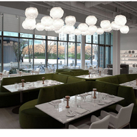 Lustre moderne minimaliste en verre blanc, luminaire suspendu créatif en forme de nuage pour la décoration de hall, café, restaurant