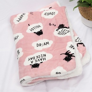Manta para mascotas para gatos y perros, franela cálida, suave, rosa, con estampado de gato, 32x50, 42x55, 55x70, 75x100cm, uso en otoño e invierno - Product Image 1