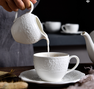 Cafetière classique française en céramique embossée, ensemble crémier et tasses à café, service de thé de l'après-midi européen en céramique avec tasses et soucoupes - Product Image 2