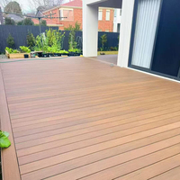 Plancher extérieur en WPC résidentiel 140x23mm, aspect bois, résistant à l'humidité, pour usage domestique