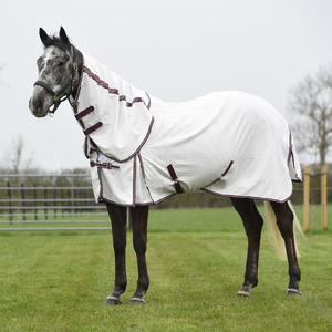 Alfombras de caballo de verano con protección UV tela de malla transpirable para proteger a los caballos diariamente contra las quemaduras solares insectos y el calor - Product Image 6