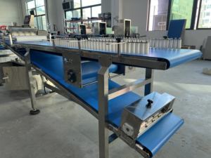 Équipement commercial pour la mise en forme et la découpe de biscuits Palmier. Ligne de production industrielle de biscuits Palmier Butterfly - Product Image 3