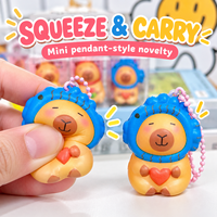 Lot de 24 pendentifs squishy en forme de biscuits, jouet anti-stress à rebond lent, design mignon de dessin animé, emballage en boîte, idéal pour les jeunes pour le pressage
