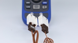 Thermomètre intelligent à double canal avec <span class=keywords><strong>écran</strong></span> LCD, en plastique, prise en charge OEM, communication USB, graphique de tendances en temps réel - Product Image 4
