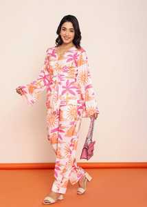 ชุดเซ็ตเสื้อพิมพ์ลายพันรอบตัวและกางเกงขายาวทรงตรงสำหรับผู้หญิง ชุดคู่เข้ากัน ดีไซน์หรูหรา ทันสมัย - Product Image 6