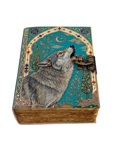 Carnet Grimoire en Cuir Fait Main Motif Loup hurlant, Vintage, Couverture Rigide avec Papier à Bord Brut pour Écriture et Cadeaux - Product Image 1