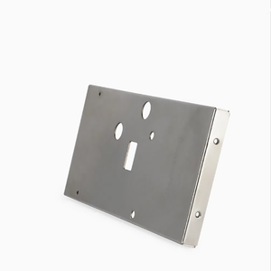 Plaque de montage en acier inoxydable avec trous et découpes pour l'installation d'équipements - Product Image 2