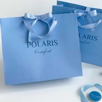 Sac cadeau en papier mat avec logo personnalisé, sac en papier de luxe avec poignée en ruban satiné pour emballages de cosmétiques, de parfums, de boutiques de vêtements