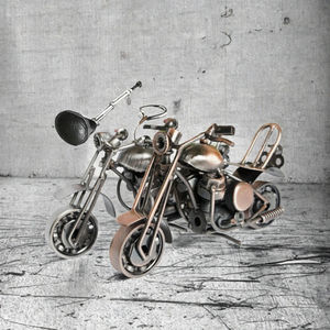 โมเดลจักรยานโบราณ งานแกะสลักโลหะ 3 มิติ สไตล์เรโทร ของขวัญสำหรับนักขี่จักรยานชาย ปรับแต่งได้ ขายส่ง ของตกแต่งบ้าน - Product Image 3