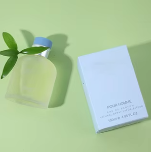 Perfume para Mujer en Botella Rectangular <span class=keywords><strong>de</strong></span> Vidrio Esmerilado, Color Amarillo Pálido, Cuello Plateado, Tapa Azul, Aroma Fresco Costero Marino, Larga Duración - Product Image 3
