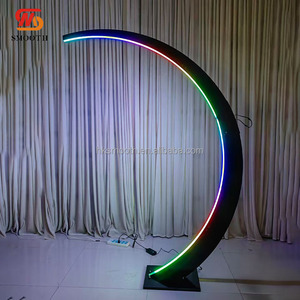 Arco de Luna LED Romántico Personalizado de Fábrica, Soporte Grande para Fondo de Luna Creciente para Alquiler de Artículos para Eventos y Fiestas de Boda - Product Image 3