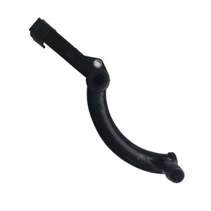 Manguera de refrigerante para Mercedes-Benz Clase C A2712002352, pieza de repuesto de plástico negro - Product Image 1