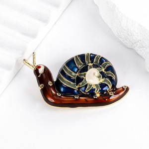 <span class=keywords><strong>Broche</strong></span> escargot rétro en émail imitation colorée, épinglette animale de luxe léger haut de gamme, bijou corsage polyvalent de niche au design de dessin animé - Product Image 2