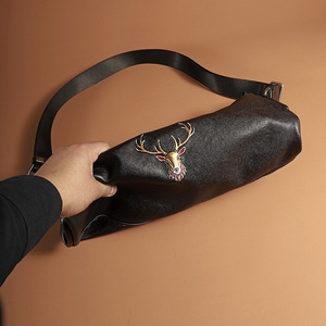Sac messager en cuir véritable pour hommes, motif animalier noir, sac à bandoulière durable pour voyage d'affaires, été 2021 - Product Image 4