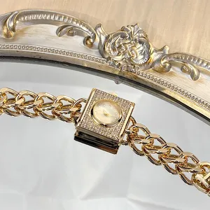 <span class=keywords><strong>Orologio</strong></span> da Polso Elegante da <span class=keywords><strong>Donna</strong></span> con Quadrante <span class=keywords><strong>Quadrato</strong></span> di Lusso, Catena con Diamanti, Movimento al Quarzo, Cinturino in Lega JM020 - Product Image 4