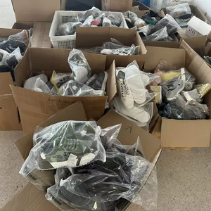 Liquidazione all'ingrosso Commercio estero Ordini completi Misure miste <span class=keywords><strong>Scarpe</strong></span> da uomo e da donna stile street vendor <span class=keywords><strong>Scarpe</strong></span> sportive <span class=keywords><strong>Scarpe</strong></span> casual - Product Image 1