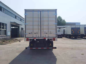 Sinotruk Howo 4x2 8 Ton Diesel Engine Cargo Van <strong>Truck</strong> High Quality Container Box Van <strong>Truck</strong> - Product Image 6