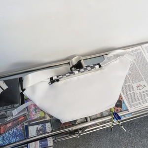 Bolso de pecho moderno para hombre y mujer, bolso cruzado informal impermeable de nailon para viajes de ocio, diseño moderno de Color sólido - Product Image 3