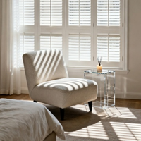 Stores en faux bois faciles à nettoyer pour les fenêtres de la chambre Montage sur panneau fixe et fonction de contrôle de la confidentialité pour les projets