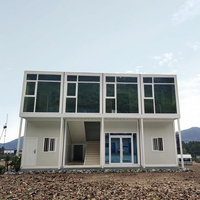 Maison conteneur moderne à double étage, toit plat minimaliste, villa modulaire rectangulaire, maison préfabriquée 2 chambres