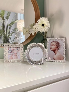 Khung Ảnh Khung Ảnh Kim Loại Hình Hoa Mặt Trời Tròn Đơn Giản Màu Bạc Tùy Chỉnh Khung Ảnh Hoa Vàng Sáng Tạo - Product Image 2