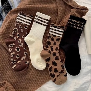 <span class=keywords><strong>Calze</strong></span> da donna a metà polpaccio, alla moda, a pois, con stampa leopardata, assorbenti, antiscivolo, in poliestere, versatili, per tutte le stagioni - Product Image 1
