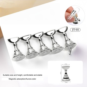 Base de exhibición de acrílico para arte de uñas con logotipo personalizado, con gemas de cristal, herramienta de exhibición con imanes y soporte para gel para práctica de uñas - Product Image 5