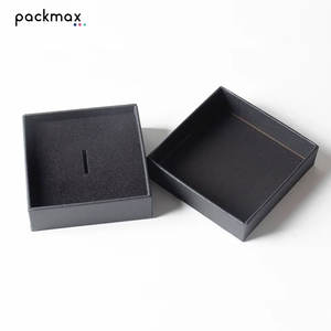 Boîte à couvercle et base en carton avec logo personnalisé, finition brillante/latte et gaufrage, pour cadeau. - Product Image 1