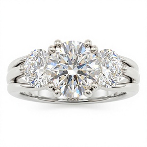 Bague de fiançailles solitaire pour femme en or plaqué 18K 14K avec trois diamants de laboratoire ronds taille brillant, sertis griffes, bijoux fins - Product Image 2