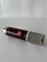 BAIFEILI V81S Professionelles Tragbares XLR Studio-Kondensatormikrofon Desktop-Bühnen-Instrumentenmikrofon für KTV Karaoke und Podcast