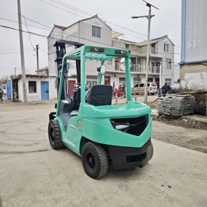 Chariot élévateur Mitsubishi 30 en parfait état de marche, 3 tonnes, 4,5 mètres, avec 3 niveaux, chariot élévateur diesel - Product Image 6