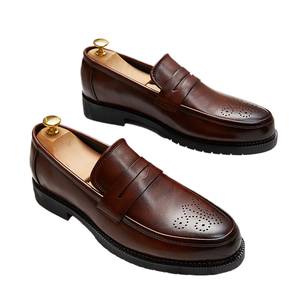 Chaussures de Chef Formelles 2025 pour Hommes – Mocassins Respirants à Enfiler, Confortables, Antidérapants en Cuir, Grandes Tailles, Idéales pour le Bureau, la Carrière et les Tenues Décontractées - Product Image 1