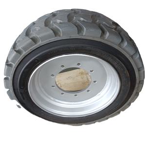 Neumático JLG Boom Lift 240/55D17.5 para plataforma de trabajo a gran altitud, uso en construcción - Product Image 6