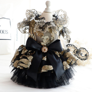 Robe pour chien en sequins noir et or avec nœud, jupe en tulle, costume de princesse pour animaux de compagnie, toutes saisons, polyester, fabriqué au Jiangsu - Product Image 1