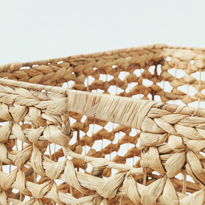 Panier de rangement en jacinthe d'eau tissé à la main de haute qualité meilleur choix pour l'organisation de la salle de bain décor à la maison fabriqué au Vietnam - Product Image 1