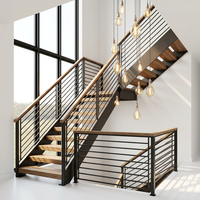 Escalier Courbé Moderne de Luxe pour Intérieur avec Marches en Bois et Garde-Corps en Acier et Verre – Durable et Sûr pour la Décoration Intérieure