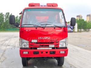 Camion de pompiers tout-terrain ISUZU 4x4, 100% quatre roues motrices, 2m³ pour la lutte contre les incendies forestiers - Product Image 2