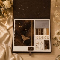 Carnet de notes spirale Yihe New 7,1 x 9,3 pouces avec motifs étoiles, lune, papillon, et ensemble de trombones, idéal comme cadeau de Noël ou de mariage