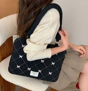 Housse de protection matelassée pour ordinateur portable avec poignée, personnalisable avec logo, impression tendance, vente en gros - Product Image 6