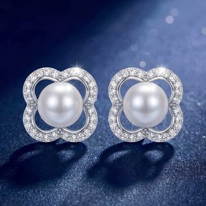 ต่างหูมุกขาวประดับเพชร CZ รูปใบโคลเวอร์สี่แฉกชุบเงินทองแดงสำหรับผู้หญิง ต่างหูรูปดอกไม้มงคลประดับเพชรซิร์คอนและมุก ของขวัญเครื่องประดับ - Product Image 3