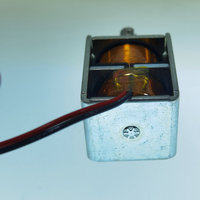Électroaimant bistable bidirectionnel compact DC 12V 2A 24W, matériau magnétique souple, force de 180g, solénoïde pour nouvelles énergies