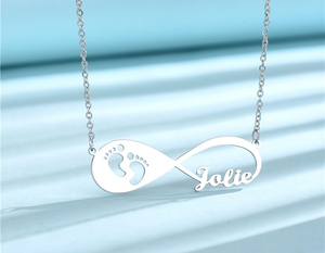 Collar Infinito Personalizado de Acero Inoxidable con Nombre y Fuente a Elección para Niños - Joyería para Bodas, Compromisos y Fiestas - Product Image 2