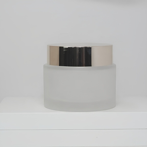 Proveedor de fábrica, decoración personalizada, ligera y 120g de lujo tapa dorada, tarro de cristal para crema cosmética mate - Product Image 3